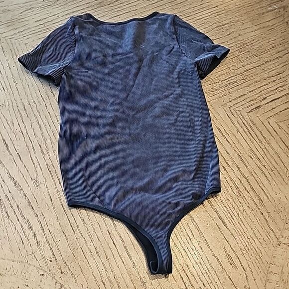 Charcoal ribbed bodysuit size S/M - Picture 5 of 8